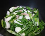 葉玉ねぎのダシダ炒め作り方3写真