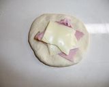 ペッパーぺったん♡ハムチーズパン作り方4写真