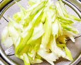【簡単！】セロリの中華風和え物作り方3写真