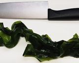 生わかめとカニカマの辛子酢味噌和え♪作り方1写真