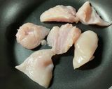 【お弁当】鶏むねで☆とろけるチーズソース作り方1写真