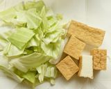 キャベツと厚揚げのスンドゥブ風スープ作り方1写真