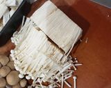 きのこと鶏胸ミンチの中華炒め作り方1写真