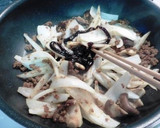 新たまねぎと椎茸の肉味噌炒め作り方3写真