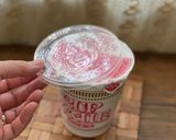 カップ麺にフタをする。作り方1写真