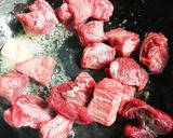野菜も一緒に、サイコロステーキ作り方4写真