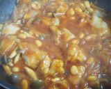 トマトジュースで濃厚！もも肉と大豆の煮物作り方4写真