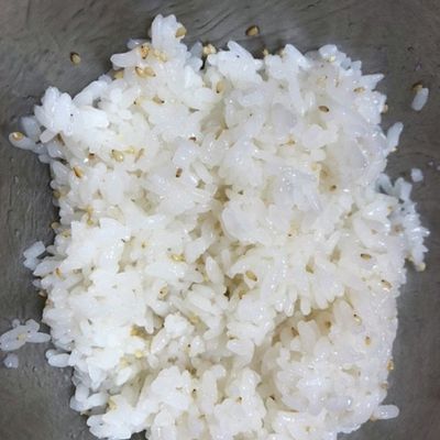 となりの酢飯様 ホワイトビネガーで寿司酢☆海外で和食 by MatM 【クックパッド