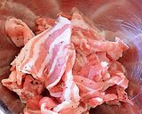 下味にこだわり! 豚キムチの温泉卵のせ♪作り方1写真