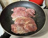 フライパンで超簡単！鶏ももの蒸し焼き作り方1写真