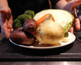 食卓を盛り上げる【豚肉と野菜の塩煮込み】作り方3写真