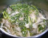 簡単！春菊舞茸と鯵のお味噌汁　作り方5写真