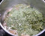 簡単！春菊舞茸と鯵のお味噌汁　作り方6写真