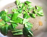 簡単！【鶏肉とピーマンのオイマヨソテー】作り方5写真