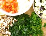 主菜～トマトと野菜のチーズ春巻き～作り方1写真
