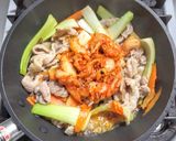 豚こま肉とチンゲン菜のキムチ炒め作り方5写真