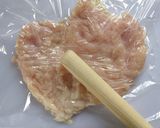 簡単節約☆鶏胸肉の大きなコンソメ唐揚げ。作り方3写真