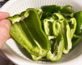 肉汁たっぷりピーマン肉詰め作り方1写真