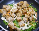 簡単！ハンバーグリメイク中華炒め作り方4写真