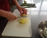 新じゃがいもとアスパラのカレー炒め作り方2写真
