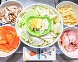 鶏もも肉と野菜とキノコのミルク煮作り方1写真
