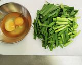 ニラの卵とじ〜みそ味作り方1写真