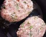 簡単♪セロリの葉と新玉ねぎのハンバーグ作り方4写真