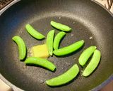 スナップえんどうの塩バター炒め作り方3写真