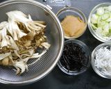 簡単！鉄分カルシウムのお味噌汁作り方1写真