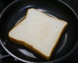 簡単！ワンパンオムトースト　ハムチーズ作り方2写真