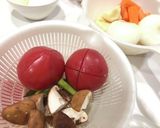 野菜の旨味たっぷり！手羽元のトマト煮作り方1写真