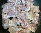 鶏もも肉と玉ねぎきのこのフライパン煮込み作り方6写真