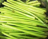 朝採り蕗の 蕗味噌豆腐とサラダ作り方2写真