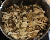豚バラ肉と冬瓜と舞茸と大葉の煮物作り方2写真