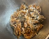 ガシラ煮干で昆布と椎茸の豚骨醤油ラーメン作り方6写真