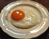 盛り上がった　きれいな目玉焼き作り方4写真