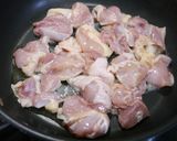 簡単！黒酢生姜焼き　鶏ももブロッコリー作り方3写真