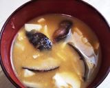 ダシの旨味たっぷり★干し椎茸の味噌汁作り方2写真