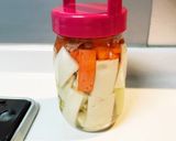 コリコリ快感！大根の皮とにんじんの酢漬け作り方4写真