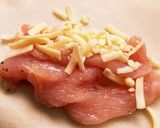 鶏むね肉とチーズの春巻き作り方2写真