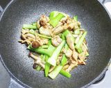 鶏肉とチンゲン菜とハンペンの中華あんかけ作り方5写真