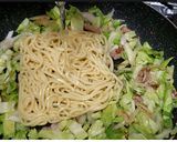 ナンプラーとバジルの焼きそば作り方2写真