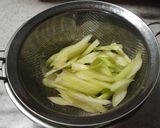 ◎○簡単◎○セロリのポン酢漬け作り方1写真