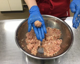 【新島学校給食】もち米しゅうまい作り方5写真