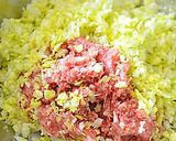 ふんわり食感! 春キャベツのメンチカツ作り方5写真