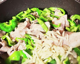 ごまたっぷりピーマンと豚肉のオイ生姜炒め作り方2写真