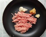 絶品☆みりん粕味噌肉そぼろとキャベツ炒め作り方1写真