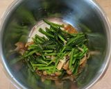 管理栄養士の菜の花としめじのごま和え作り方5写真