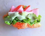 ハムとクリームチーズのバジルサンド作り方5写真