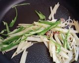 じゃがいもで( ￣▽￣)青椒肉絲～♪作り方4写真